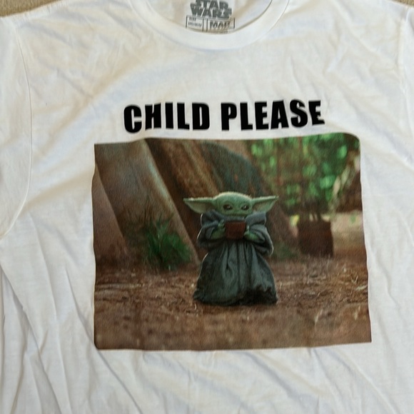 NWT Star Wars, baby Yoda men’s short sleeve, T-shirt, size medium - Picture 2 of 4